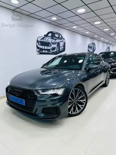AUDI        A 6