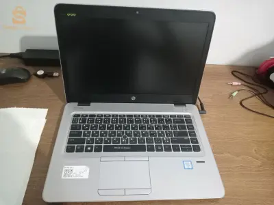 Khawti kayen pc hp
Processeur i7 6em génération
La ram 8 / 256 ssd
Fih empreinte (basma)
Clavier lumineus
Avec un chargeur
État 9.5/10