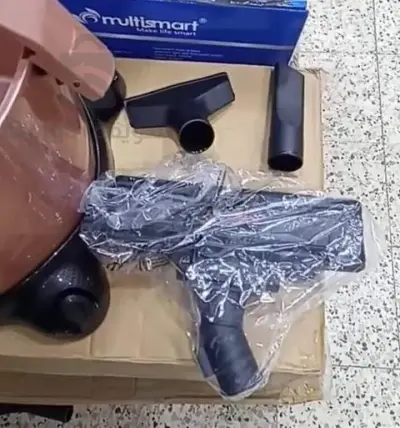 مكنسة كهربائية