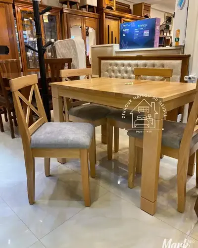 طاولة