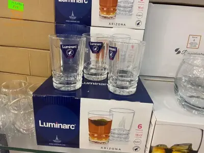 كؤوس زجاج