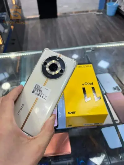 +realme 11 pro