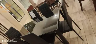 طاولة أكل