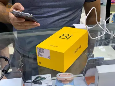 realme 8i