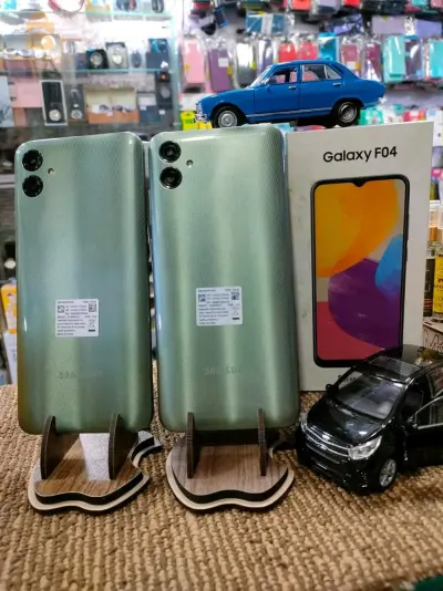 SAMSUNG F04