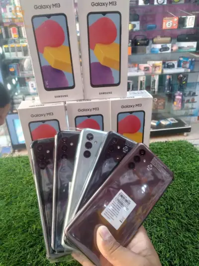 Samsung M13
