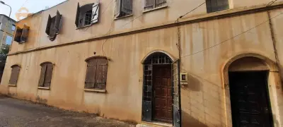 مبنى للبيع