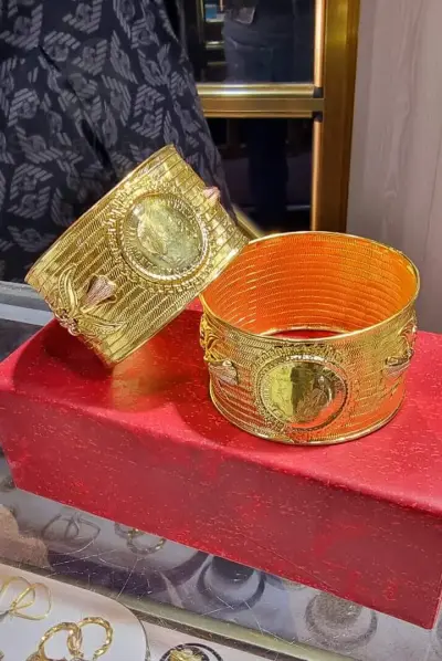 bracelet