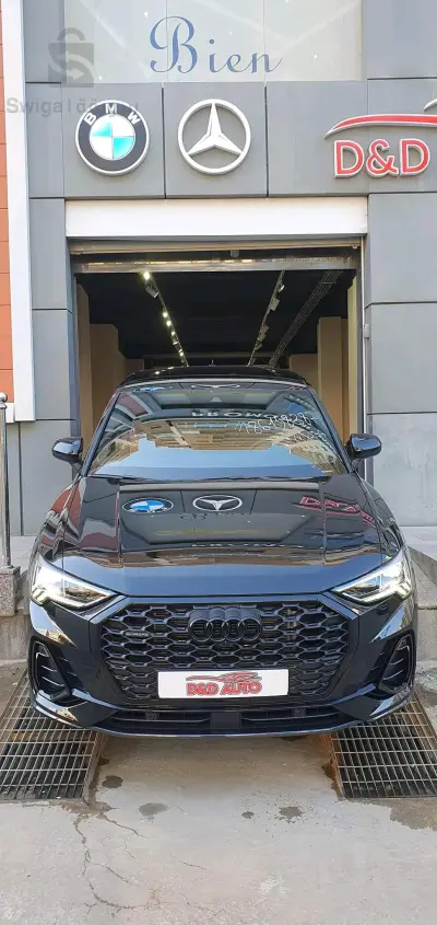 AUDI Q3 S Line