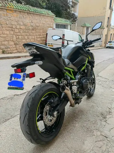 z 900
