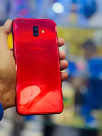 SAMSUNG j6