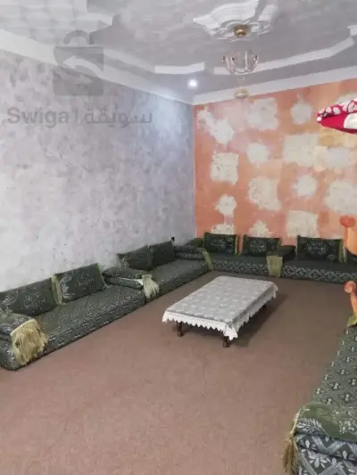 السلام عليكم ورحمة الله وبركاته 
قادة للعقارات يقترح عليكم 
✅ منزل 🏠للبيع// الجلفة 🇩🇿
✅ الموقع//🌎🌐 حي فكاني( بوتريفيس) بلقرب من عيادة طبيب قدوري🏠🧂
✅ المساحة:: 11م عرض على 25 م طول /11.25) متر  دوبل فاص ☝اي (11م على 16) متر 
✅ التفاصيل /// فاص رقم واحد ☝يتكون من طابق ارضي قراج سيارة 🚗 كبير وغرفة ضيوف ومرحاض وحمام 🛀🚽🛀 🖍 طابق 🖍الاول  f4 ومرحاض 🚰وحمام 🚽🛀 وهول كبير واتيراس🖍 فاص رقم 2 يتكون من طابق ارضي قراج سيارة 🚗 وغرفة ضيوف ومرحاض وحمام 🛀🚽  طابق الاول f3  وهول كبير  طابق ثاني اف2 واتيراس 🌐موقع سكني هادئ بلقرب من ابتدائىة ومسجد🕌 ونقل🚗 كل مرافق
✅ الوثائق ///دفتر 📓عقاري 
✅الرد على بريد الصفحة 📜
✅فايبر واتساب 
✅ رقم الهاتف ☎️0️⃣6️⃣6️⃣0️⃣0️⃣3️⃣0️⃣1️⃣1️⃣4️⃣