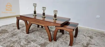 طاولة منخفضة