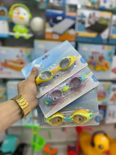 نظارات سباحة