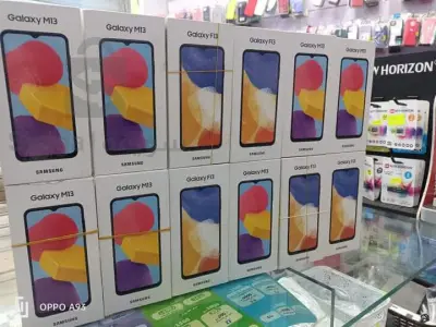 Samsung_m13_f13