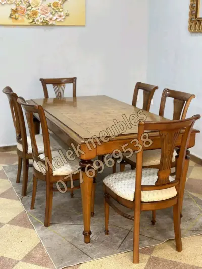طاولة أكل