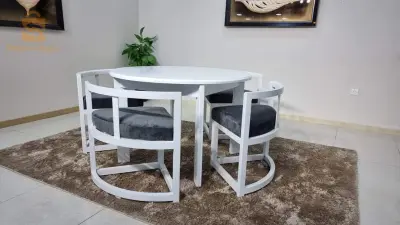 طاولة أكل