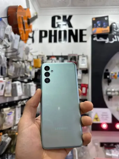 Samsung M13