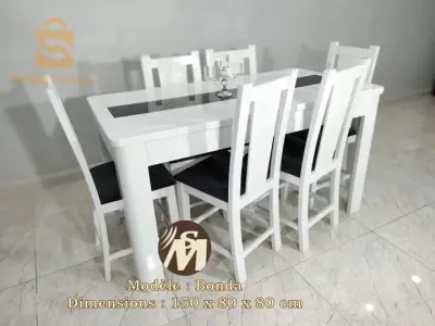 طاولة الطعام