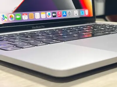 MACBOOK PRO 2020 M1