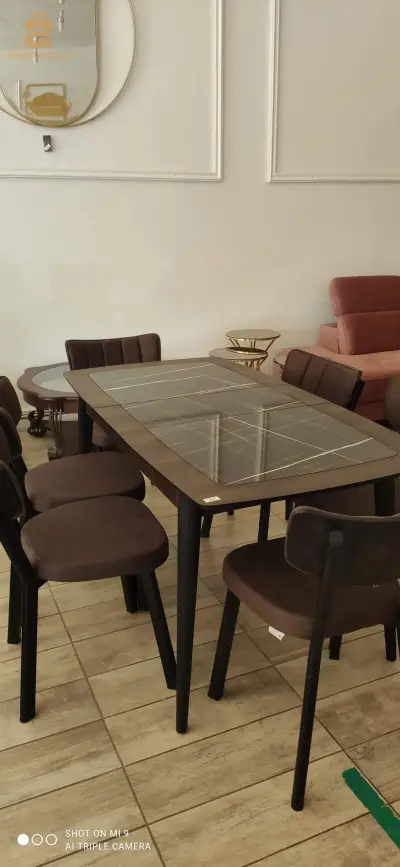 طاولة أكل