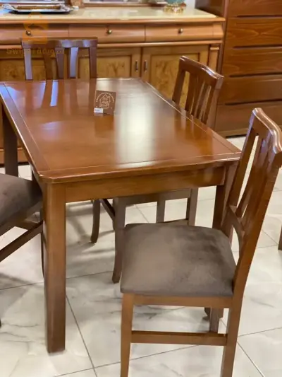 طاولة