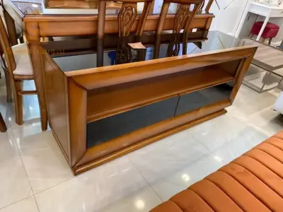 طاولة