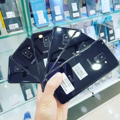 Samsung A8