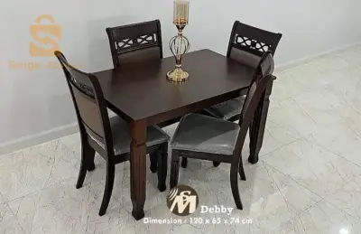 طاولة الطعام