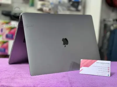 MACBOOK PRO