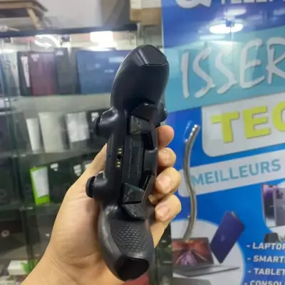manette