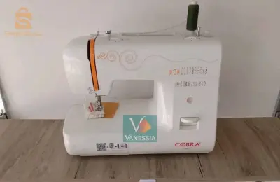 Machine a coudre de la marque Cobra