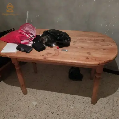 table cuisine bois rouge 
طاولة مطبخ خشب أحمر