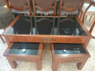 طاولة