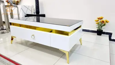 طاولة منخفضة