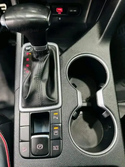 KIA         SPORTAGE