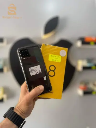 realme 8