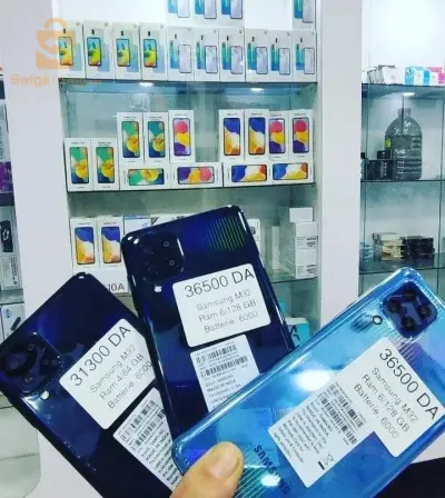 SUMSUNG M32