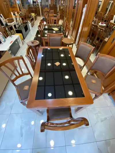 طاولة