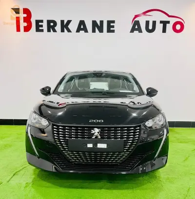 PEUGEOT_208