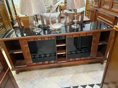 طاولة تلفاز