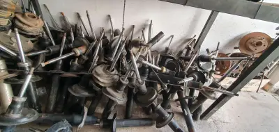 قطع غيّار السيارات ⚙️ بكل انواعها :🚘 ✔️Amortisseurs ✔️Ressorts a boudin ✔️Tasseaux ✔️Triangles ✔️Cardans ✔️Disque de frein ✔️Anti-choc d'amortisseurs ✔️Crémaillères 
GARANTIE DISPONIBLE 🔥