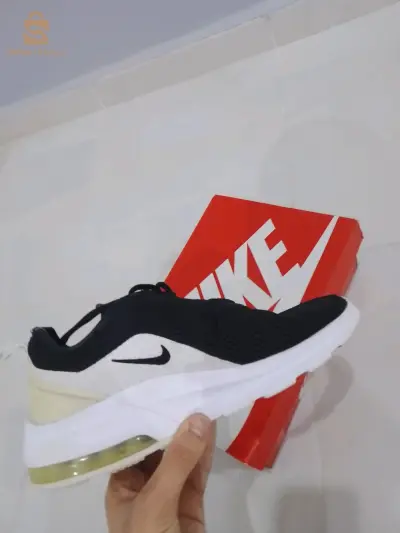 chaussures original Nike pointure 40