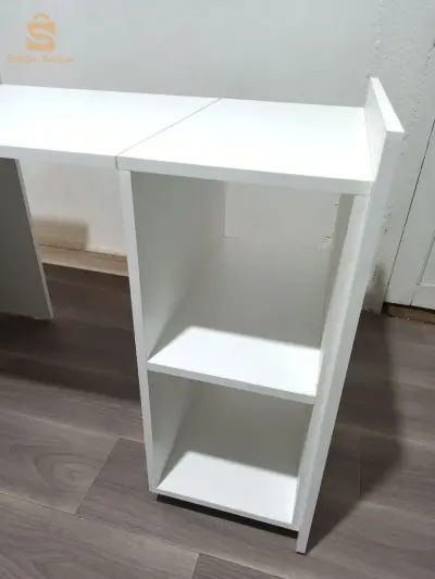 Libérez de l’Espace avec Notre Table de Nuit/Bureau Pliable Élégante