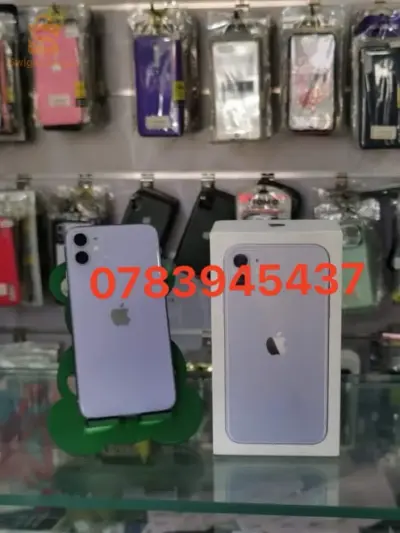 iphone 11 64 GB batterie 78% jami tfth m3a lbata