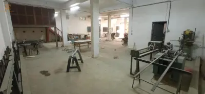 atelier de menuiserie à 400m² + 7machine industriel a louer