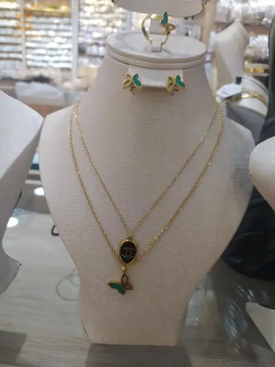 سنسلة نسائية