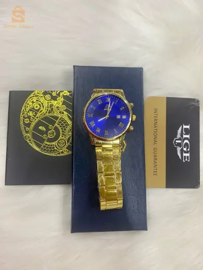 Watch Gold /blue 💙⚜️
watch white 🤍
etat 10/10
ne pas diutilisé