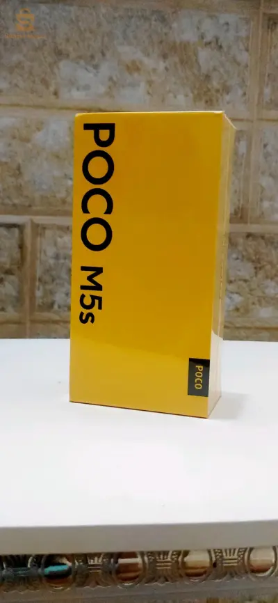 poco m5s