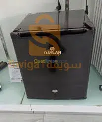 Refrigerateur mini bar Raylan 
disponible
 dimensions with packagé : 460x490x528
Weight with packagé : 14.5 kg
Global volume : 48L
La couleur : blanc